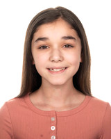 Gianna 2024 Headshot Proofs No glasses